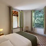 Les Grillons Presqu'ile De Giens Vue